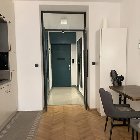 Cosy Near Center Apartament